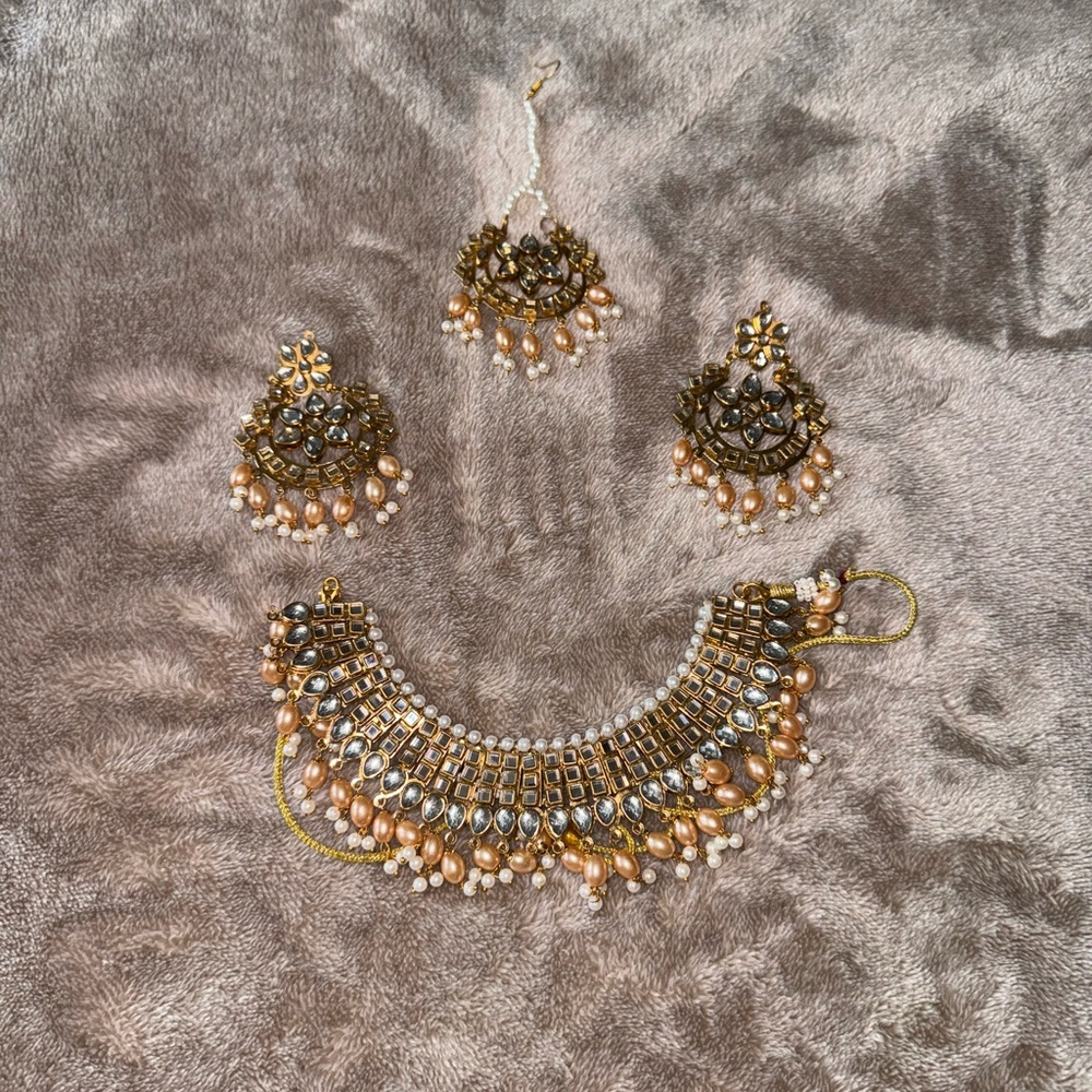 Indian jewlery set